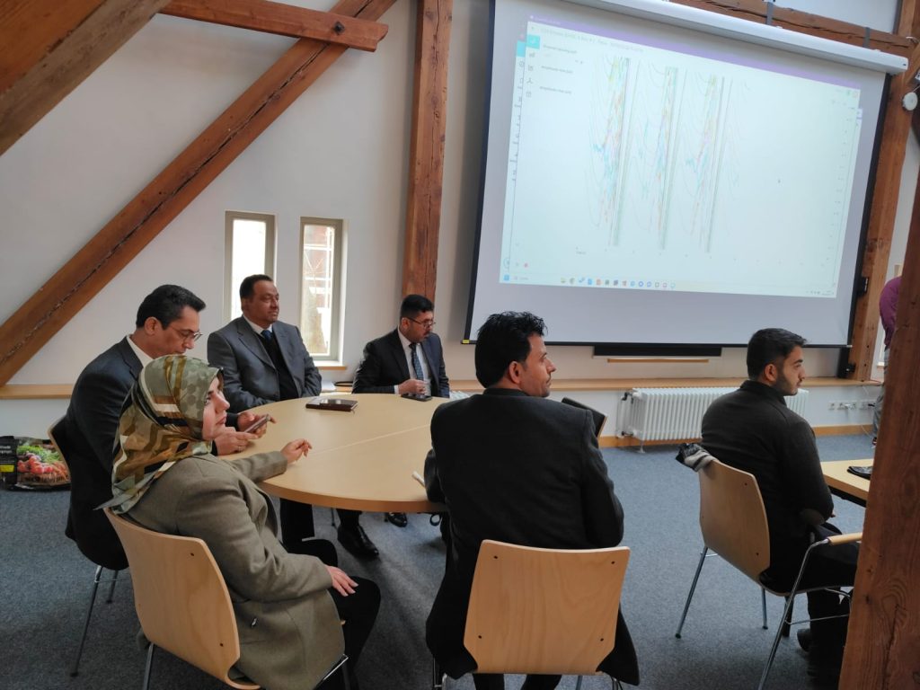 رئيس جامعة ذي قار يشارك في ورشة تدريبية تخصصية بجامعة براندنبورغ لتعزيز مهارات الطلبة في رقمنة الأهوار والحفاظ على التراث الثقافي