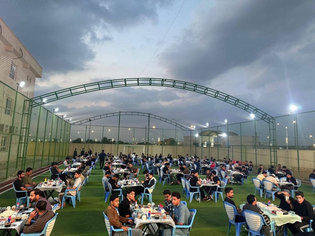 جامعة ذي قار تقيم مأدبة إفطار جماعية لطلبة الأقسام الداخلية في أجواء رمضانية تسودها الألفة والتآخي