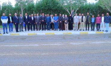 جامعة ذي قار تطلق حملة تشجير واسعة لتعزيز المساحات الخضراء وترسيخ