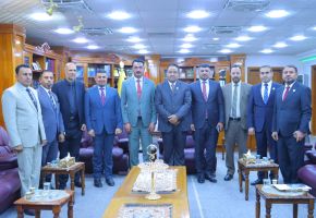 رئيس جامعة ذي قار يستقبل وفد كلية الإمام الكاظم (عليه السلام) ويؤكد تعزيز الشراكات الأكاديمية