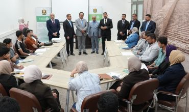 رئيس جامعة ذي قار يلتقي متدربي مبادرة «ريادة» ويؤكد دعم المشاريع