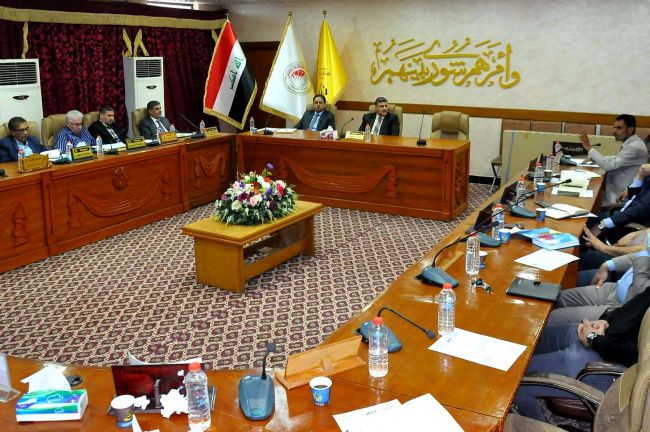 مجلس جامعة ذي قار يعقد جلسته الرابعه الاستثنائية لمناقشة سير